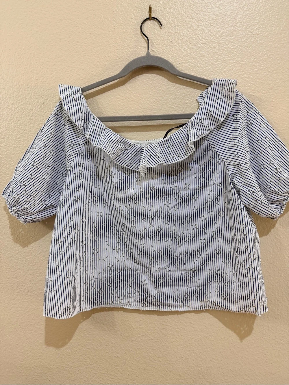 Zara Basic Blue White Striped Eyelet Cutwork Crop Top Puff Sleeve Size Medium